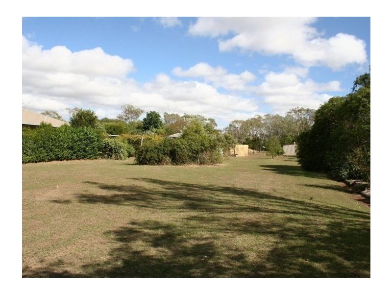 11 Langton Crescent, Oakey QLD 4401