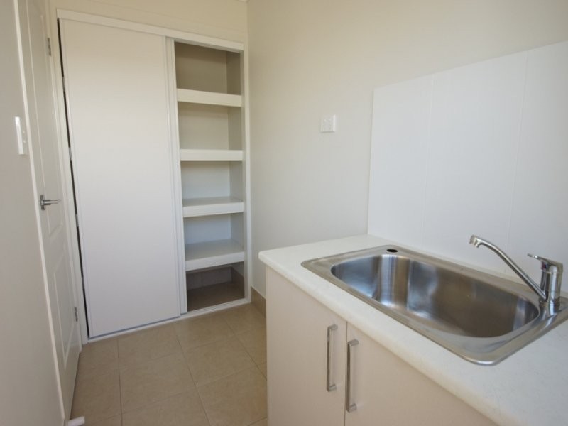 2/26 Murray Street, Oakey QLD 4401