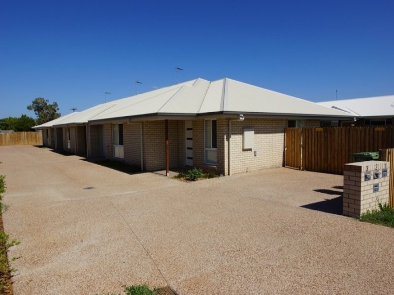 2/26 Murray Street, Oakey QLD 4401