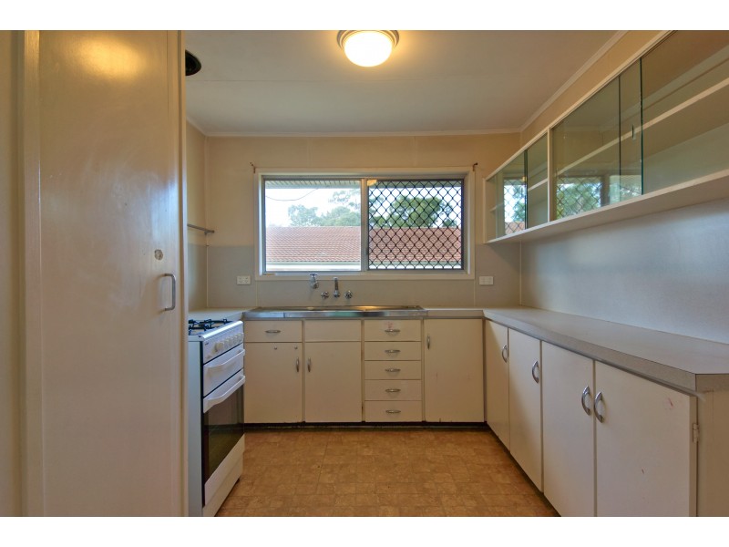 25 Milligan Street, Oakey QLD 4401