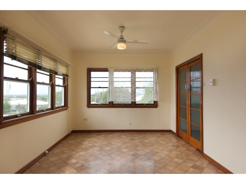 26 Toowoomba Road, Oakey QLD 4401