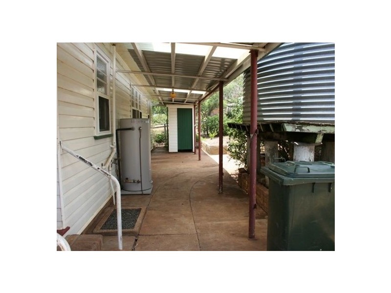 26 Toowoomba Road, Oakey QLD 4401