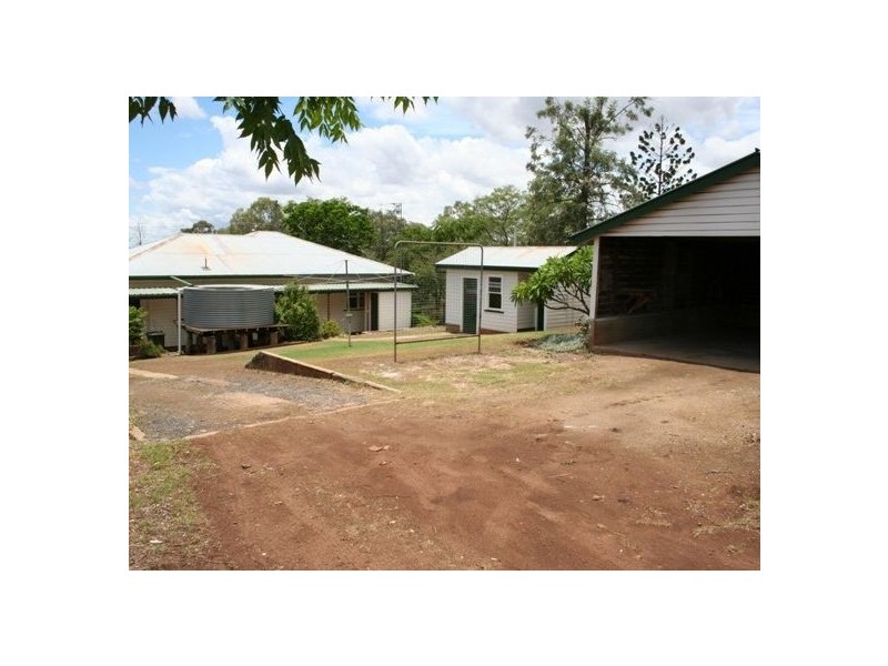 26 Toowoomba Road, Oakey QLD 4401