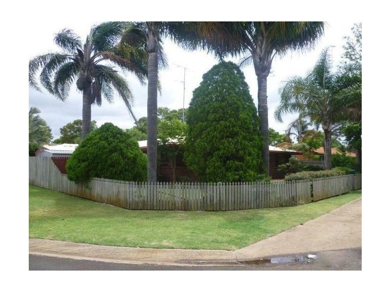 18 Wine Drive, Wilsonton Heights QLD 4350