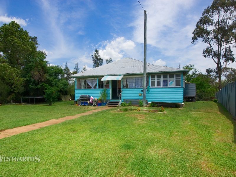 67 Campbell Street, Oakey QLD 4401