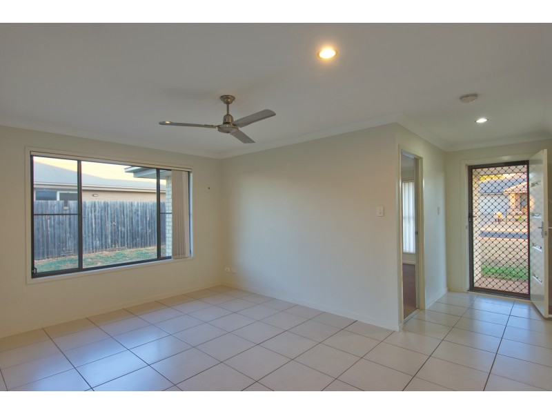 6 Joann Court, Oakey QLD 4401