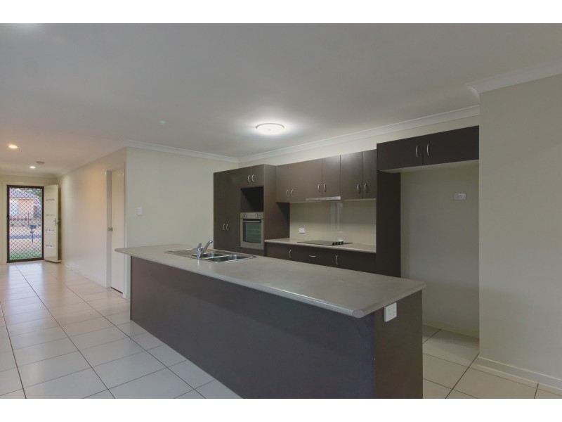 6 Joann Court, Oakey QLD 4401