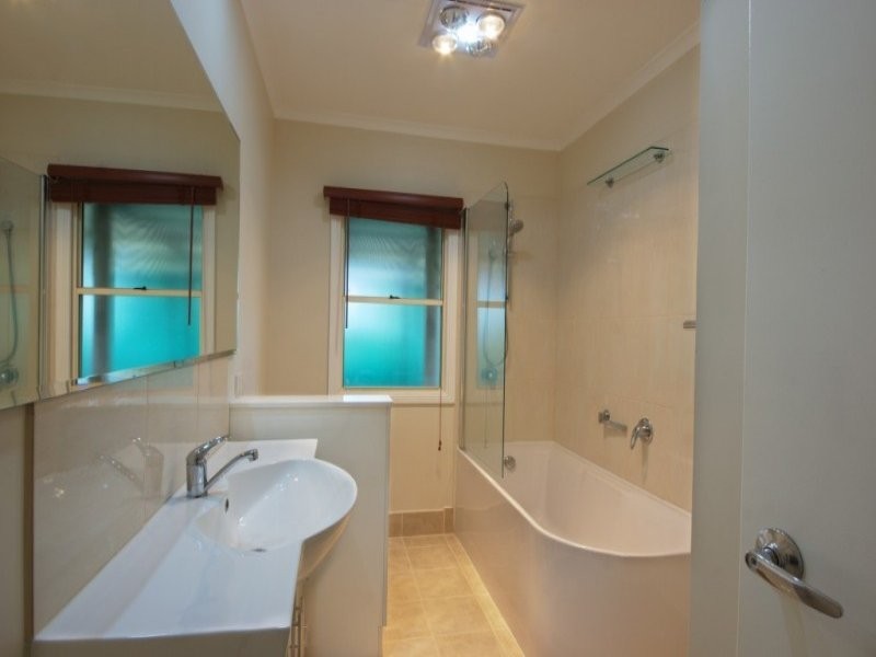 9 Aubigny Road, Oakey QLD 4401