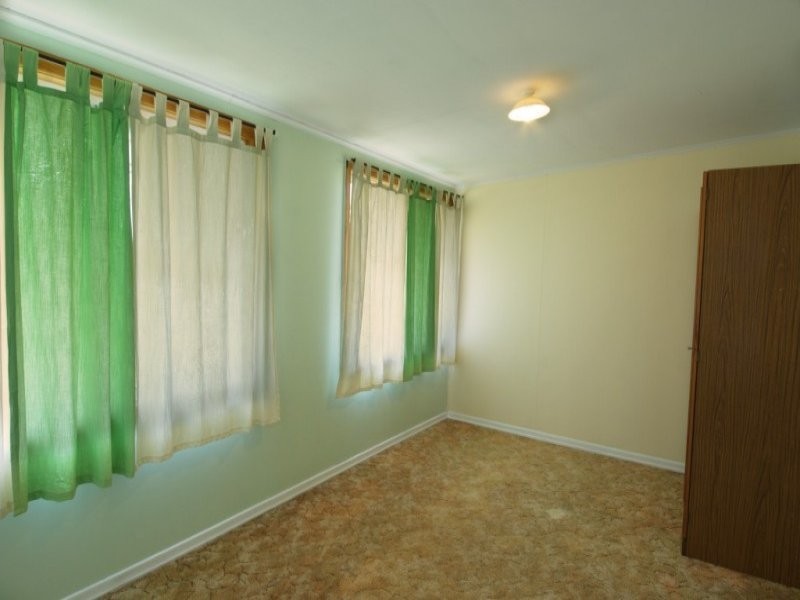 9 Aubigny Road, Oakey QLD 4401