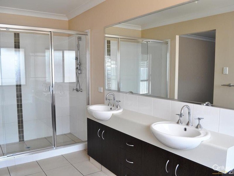 11 Dixon Court, Wilsonton Heights QLD 4350