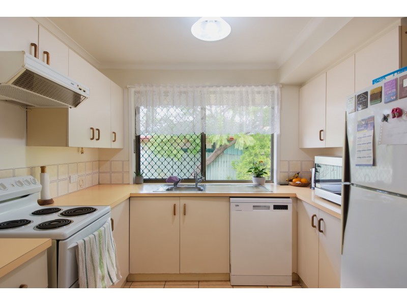 14 Cooper Avenue, Oakey QLD 4401