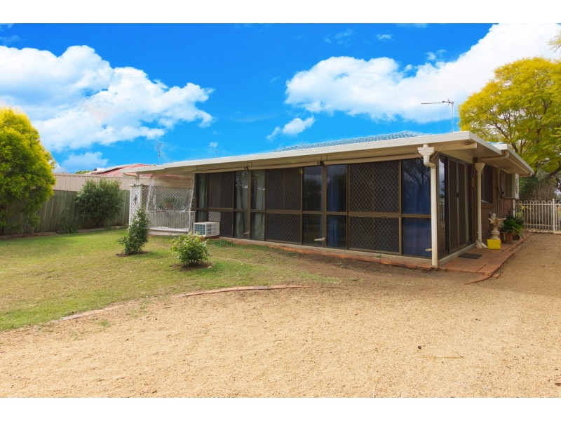 14 Cooper Avenue, Oakey QLD 4401