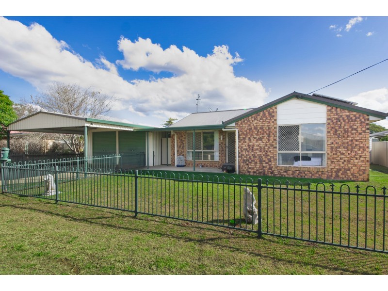 21 Joseph Street, Oakey QLD 4401