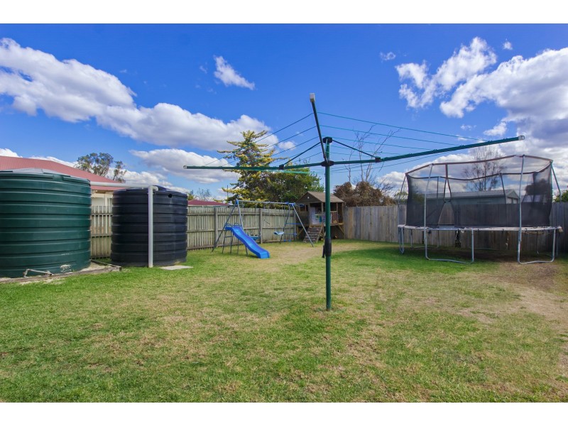 21 Joseph Street, Oakey QLD 4401
