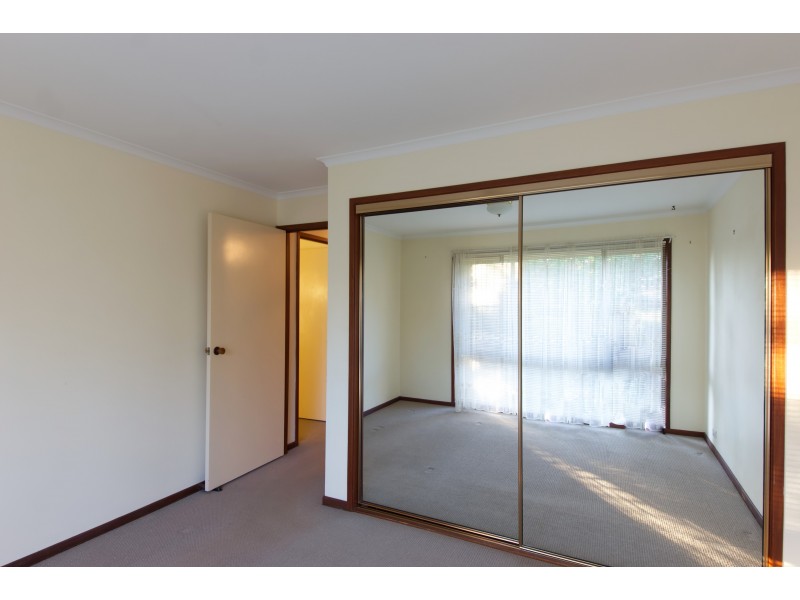 24 Robb Street, Oakey QLD 4401