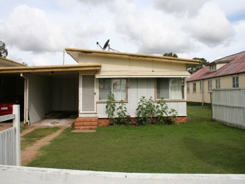 2/34 Campbell Street, Oakey QLD 4401