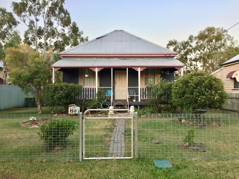 150 Kent Street, Oakey QLD 4401
