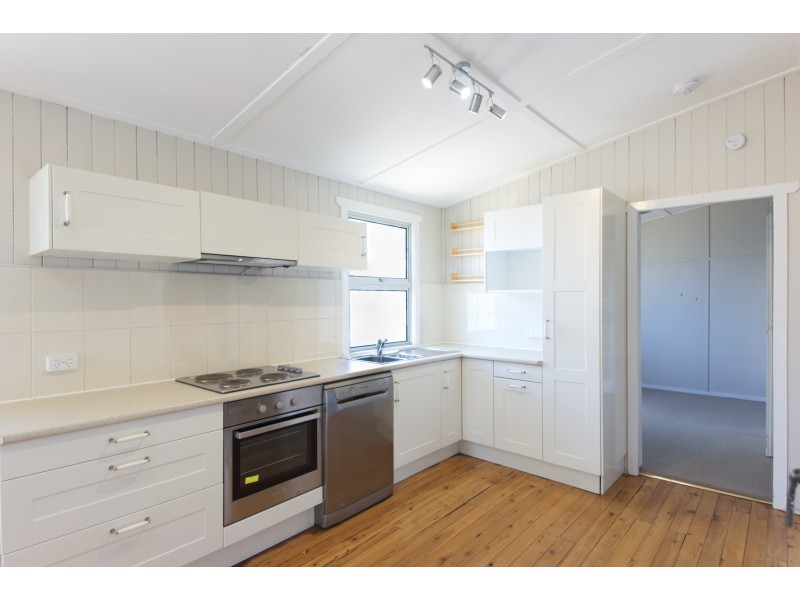 30 Davidson Street, Oakey QLD 4401