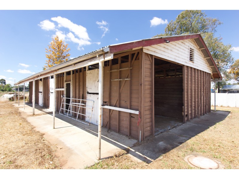 30 Davidson Street, Oakey QLD 4401