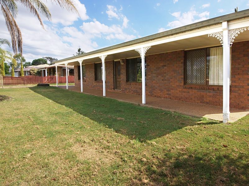 119 Hamlyn Road, Oakey QLD 4401