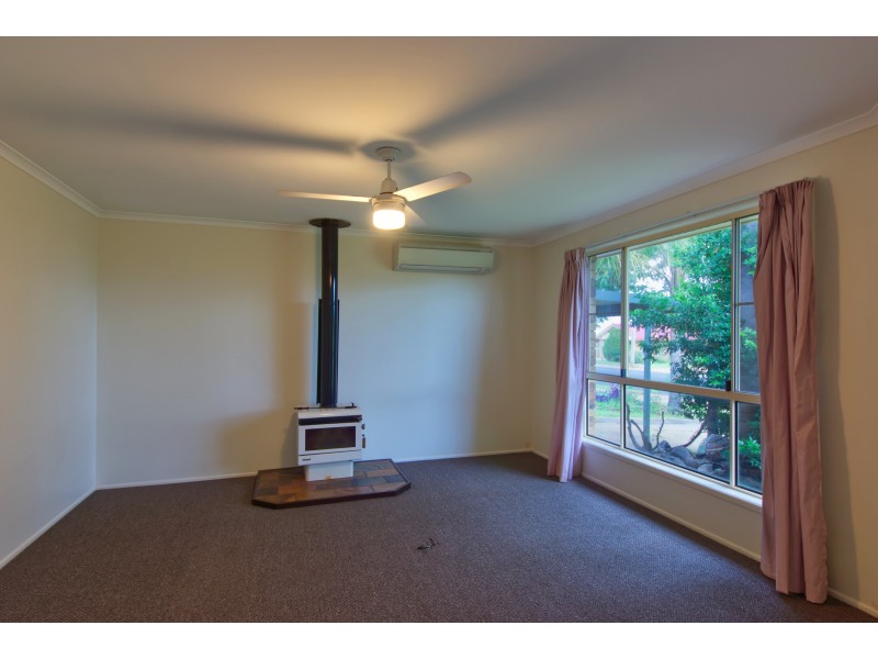 14 Weise Street, Oakey QLD 4401