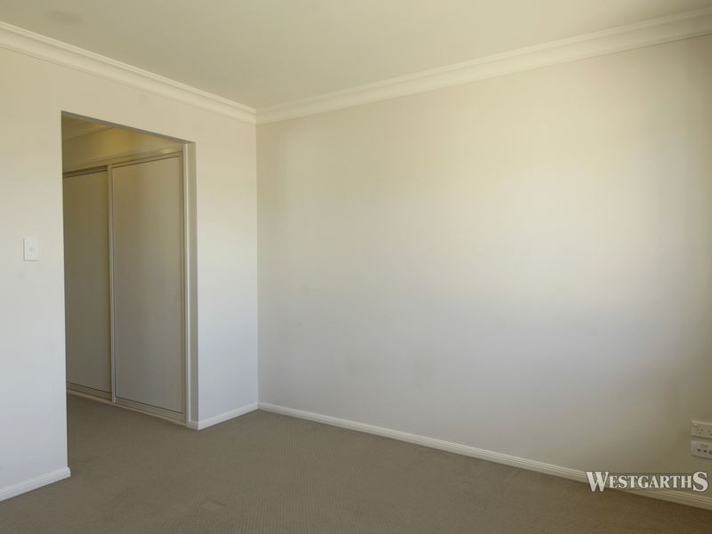 2/2 Debbie Court, Oakey QLD 4401