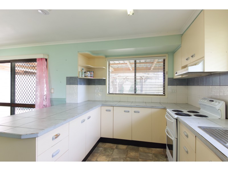 38 Cunliffe Street, Oakey QLD 4401