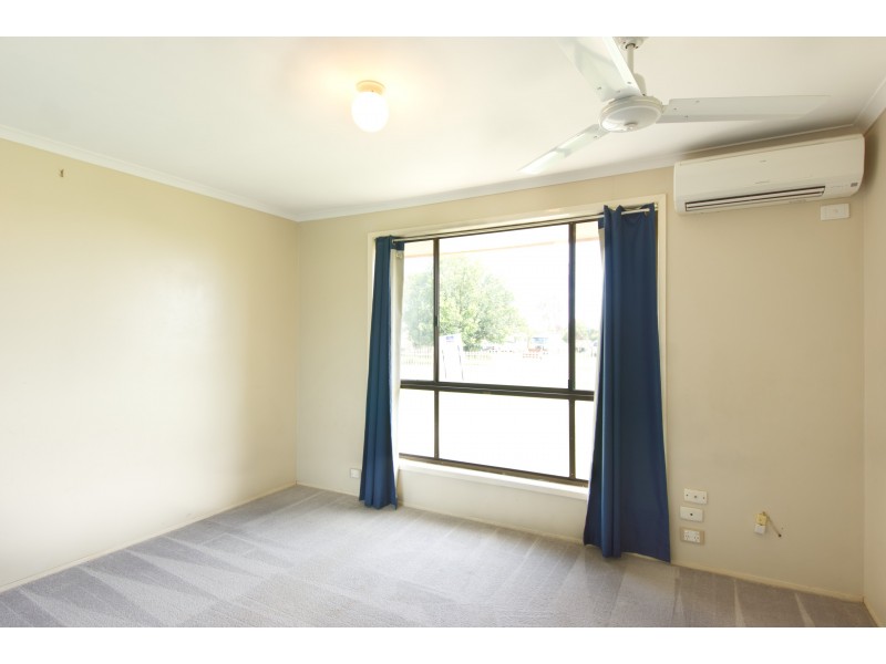 38 Cunliffe Street, Oakey QLD 4401