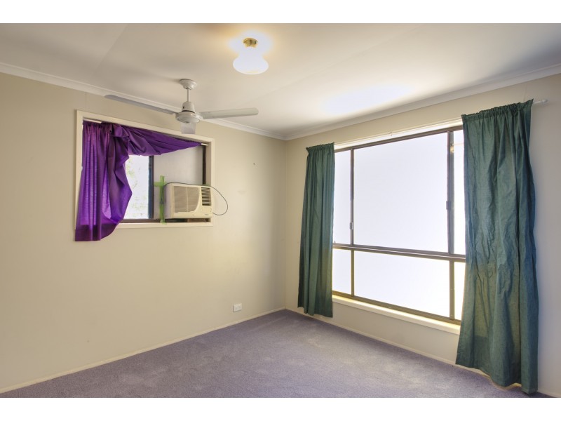 38 Cunliffe Street, Oakey QLD 4401