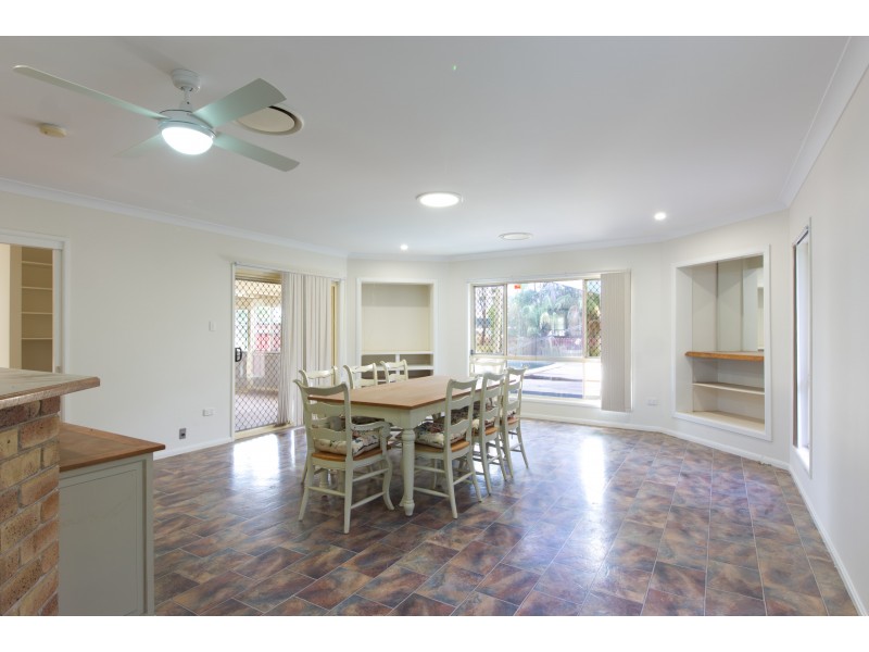 6 Russell Street, Oakey QLD 4401