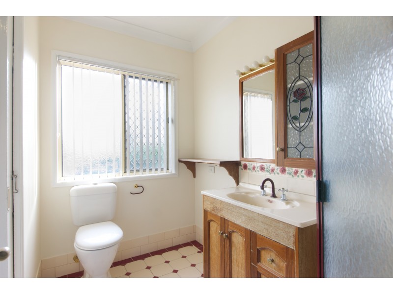 6 Russell Street, Oakey QLD 4401