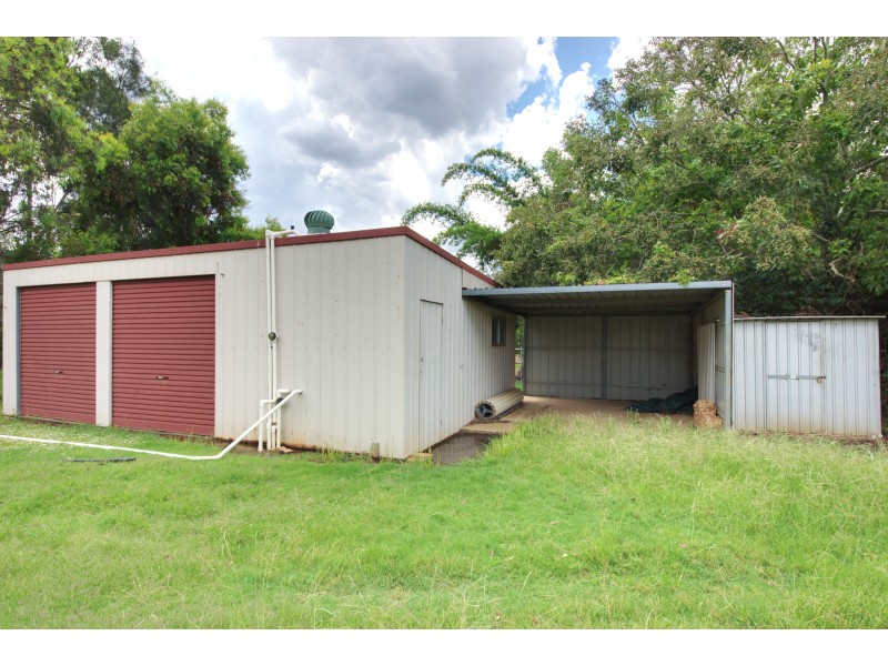 6 Russell Street, Oakey QLD 4401