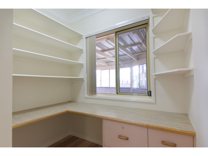 6 Russell Street, Oakey QLD 4401