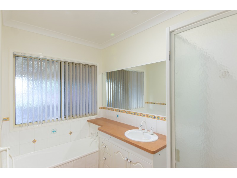 6 Russell Street, Oakey QLD 4401