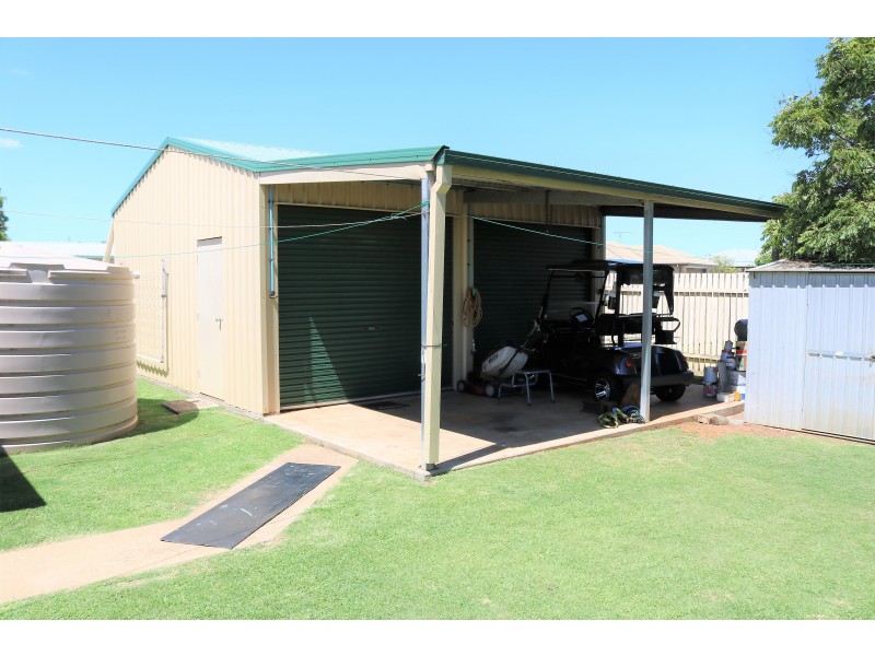 27 Hamlyn Road, Oakey QLD 4401