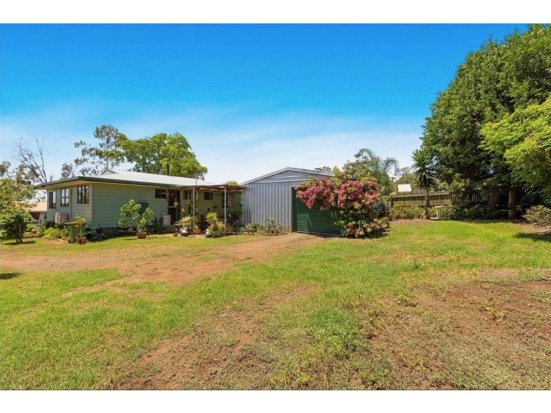 23 Werth Street, Oakey QLD 4401