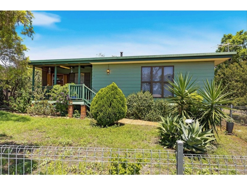 23 Werth Street, Oakey QLD 4401