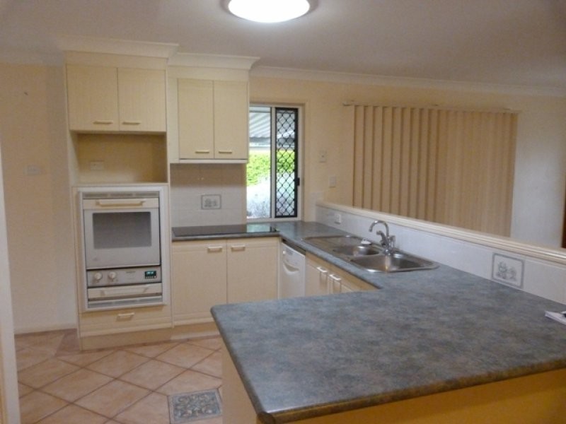 10 Claire Lee Crescent, Kingsthorpe QLD 4400