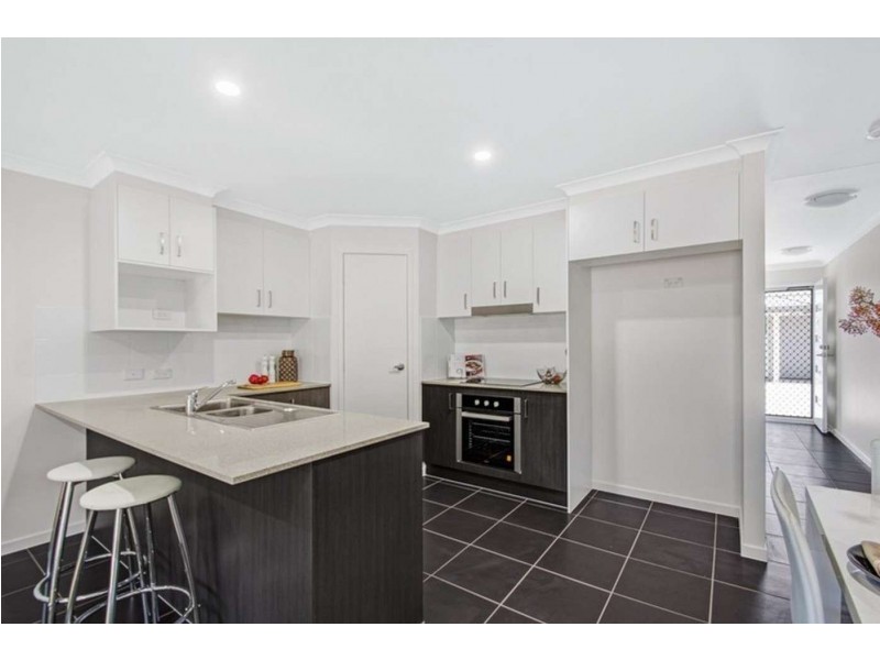 4/8 Glenvale Road, Harristown QLD 4350