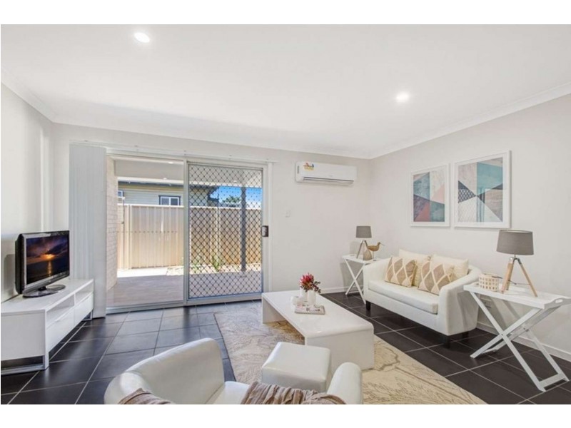 4/8 Glenvale Road, Harristown QLD 4350