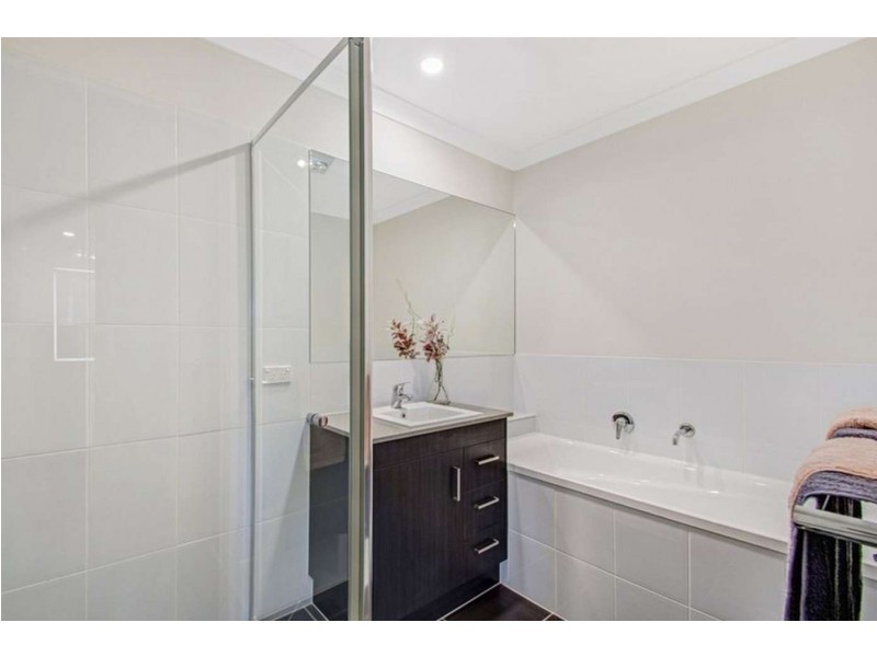 4/8 Glenvale Road, Harristown QLD 4350
