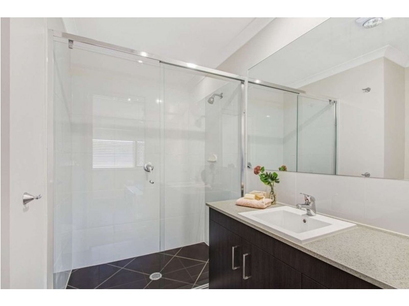 4/8 Glenvale Road, Harristown QLD 4350