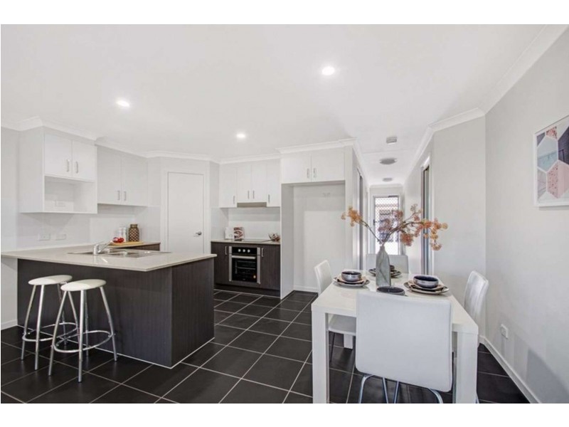 4/8 Glenvale Road, Harristown QLD 4350