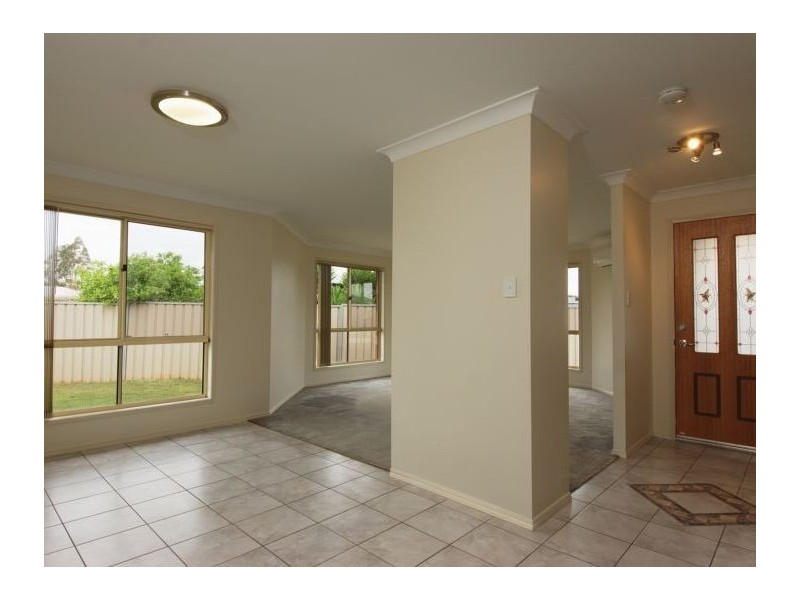 18 Cass Court, Oakey QLD 4401