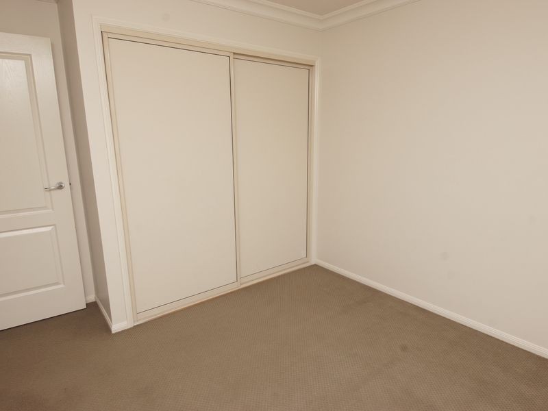 1/2 Debbie Court, Oakey QLD 4401