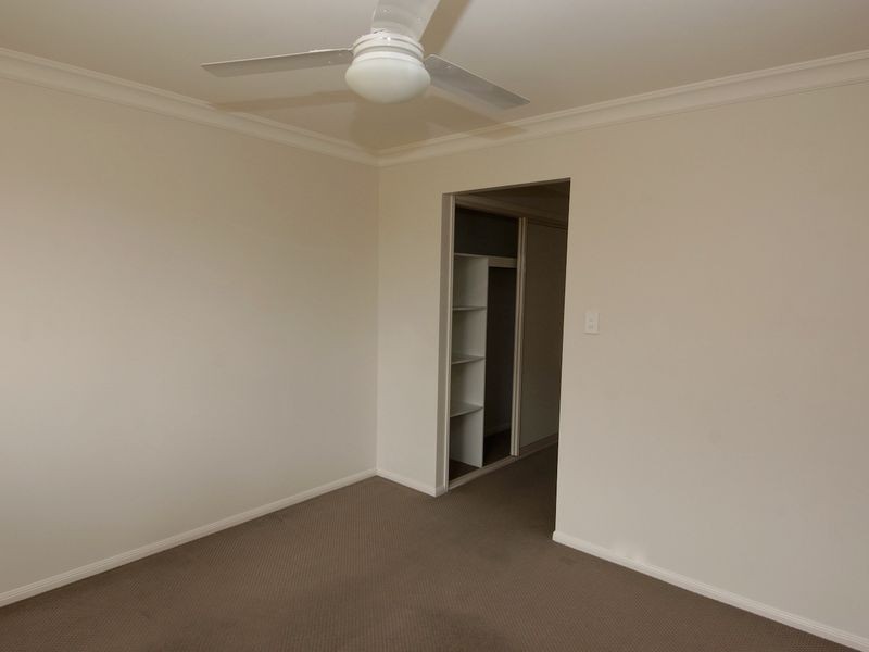 1/2 Debbie Court, Oakey QLD 4401