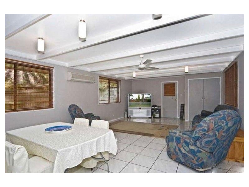 18 Wine Drive, Wilsonton Heights QLD 4350