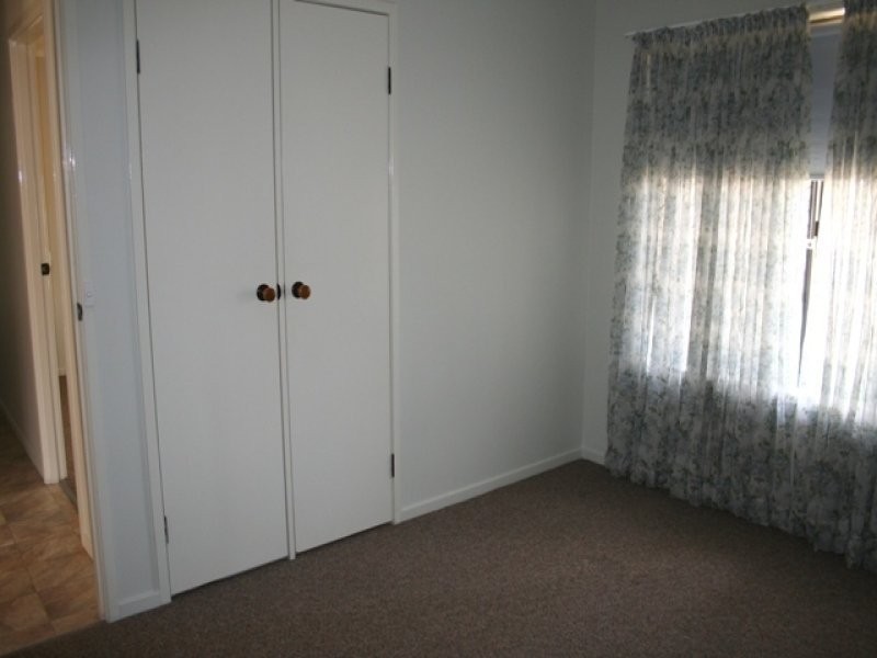 5 Cooper Avenue, Oakey QLD 4401