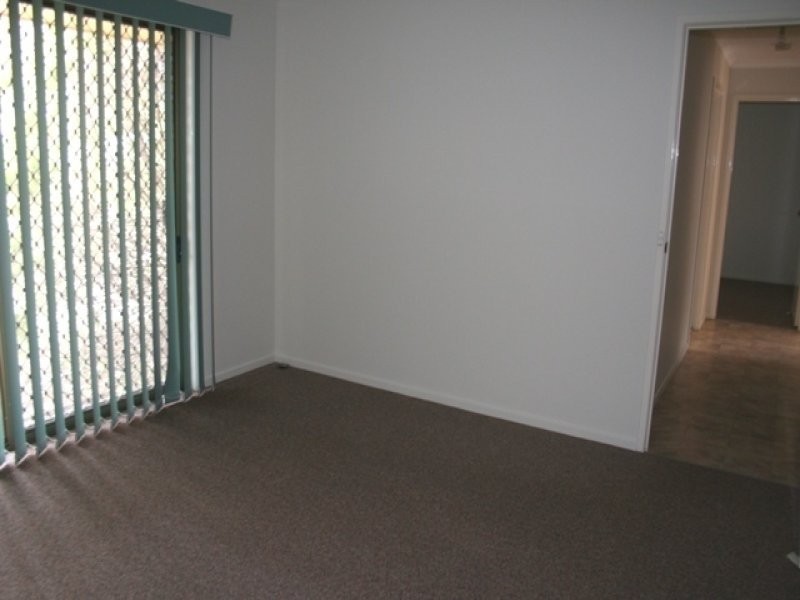 5 Cooper Avenue, Oakey QLD 4401