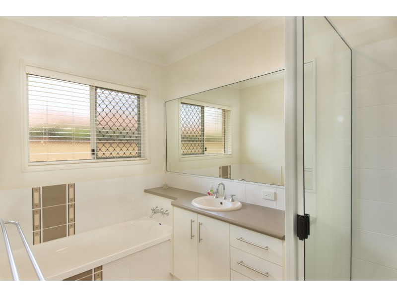16 Lynne Court, Oakey QLD 4401